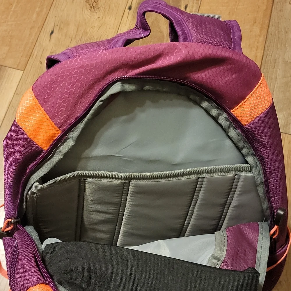 Backpack - Picture 3 of 3